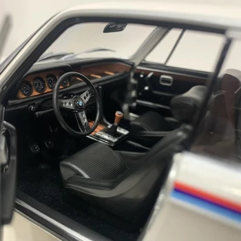 1:18 BMW 3.0 CSL Висока Имитация на Леене под Налягане на Автомобила От Метална Сплав Модел Кола Играчки за Детски Подарък Колекция