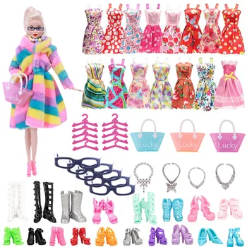 42 предмета в пакет/Аксесоари за кукли Барби= 10 поли-суспензии + 5 точки + 4 дантела + 1 чанта за ръце + 5 чифта обувки + 10 закачалки, дрехи за куклена къща