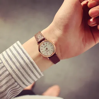 Корейската мода прост ретро малък кръг каишка Дамски часовници студентски часовници свеж темперамент Дамски ръчни часовници relogio feminino