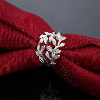 Тенденцията е Красива жена луксозни Бижута Сребро 925 Проба изискан Ретро пръстени с листа моден тренд подаръци за партита окачване на сватбени Декорации