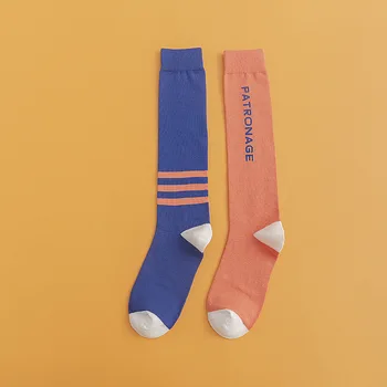 Чорапи Дамски чорапи, средно висок, с дрямка дължина до коляното, японски и Южни Тенденция на Пролетно-летните модни чорапи на райета